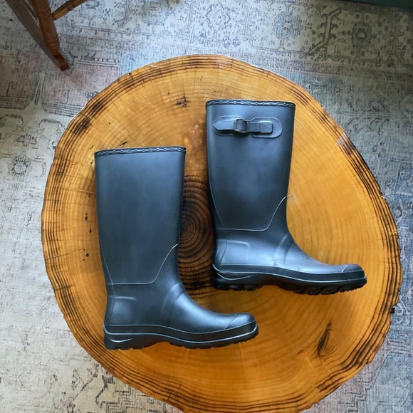 Kamik Black Waterproof Rain Boots - Picture 2 of 13